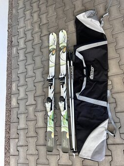 Dámské lyže Head, hůlky, přilba + brýle, kukla. - 10