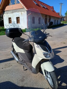 Motocykl Aprilia - 10