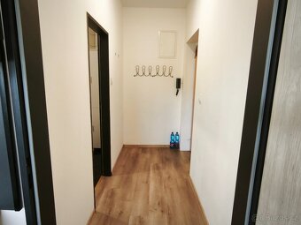 Pronájem bytu 1+1, ca36m2, s okny do zahrady, Chrastava - 10
