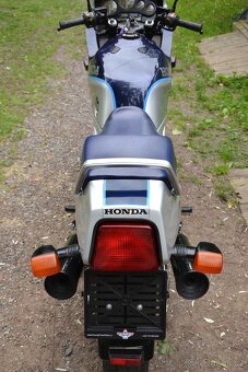 Honda VF 1000F - 10