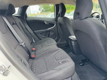 Volvo V40 2.0 i 90KW 1 Majitel manual 6ti-kvalt - 10
