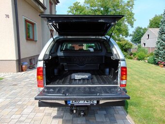 TOYOTA HILUX 2.5,4x4, PŮVOD ČR,2.MAJ.,RADLICE+SYPAČ,TAŽNÉ - 10