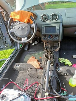 Ford Fiesta ST150 - 10
