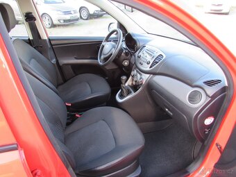 Hyundai i10 1.1i 51kW, nová STK, serviska, klima - 10