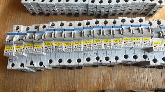 Jističe, pojistky, relé, stykače, proudové chrániče - různé - 10