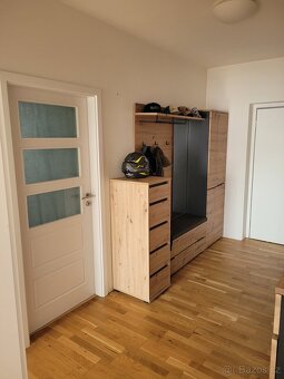 Pronájem bytu 3+kk kousek od Prahy - 10