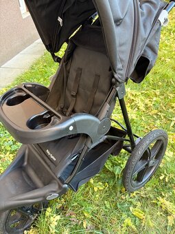 Sportovní kočárek super stav - 10