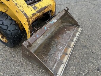 CATERPILLAR 226 4X4 2002 VIN 409 - 10