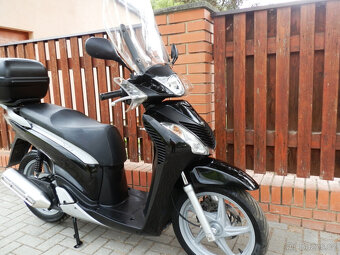 Honda SH 125i (2010) - 10