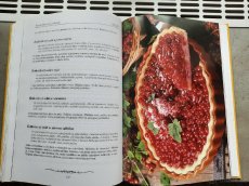 Prodám knihu KUCHAŘKA NAŠÍ ZAHRADY. - 10
