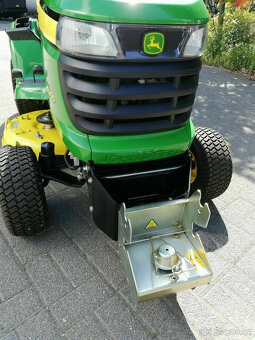 Zahradní traktor John Deere X300 a mulčovací sekačka Xtra 42 - 10