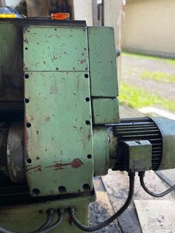 Sústruh na kov - 10