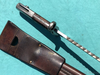 Švýcarský bodák M1914 s pilou - 10