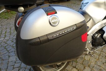 Kawasaki ZZR 1200 - 10