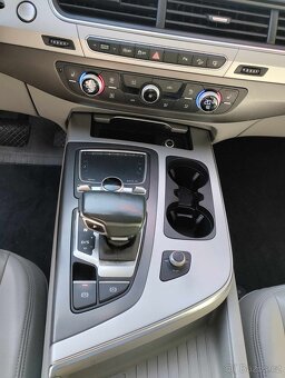 AUDI Q7 3.0 TDI quattro - 10