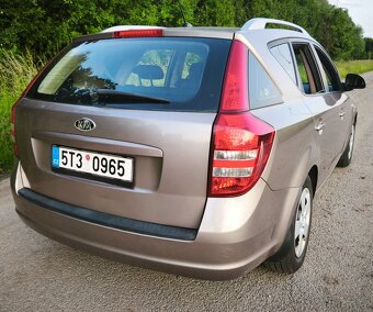 Kia Ceed 1.6 CRDi Combi po servise za 21tis.Kč - 10