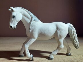 SCHLEICH Koně SBĚRATELSKĒ FIGURKY 104 - 10