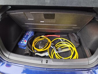 Volkswagen e-golf - 10