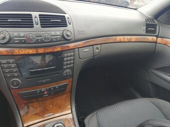 Mercedes Benz w211 - 10