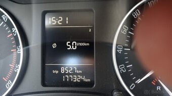Octavia II 2.0TDI FL silná :) úsporná :) poškrábaná :( - 10