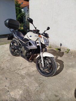 Yamaha XJ6 - 10