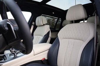 BMW X7 M50i 2020 - 10