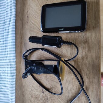 Prodám GPS auto navigaci Mio Spirit - 10