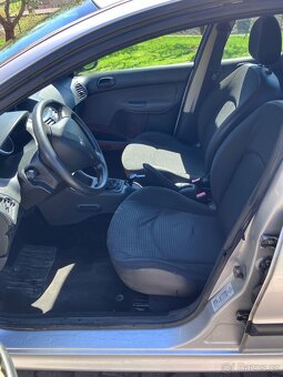 Peugeot 206+ - 10