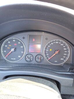 Golf Plus 1,6i 85kW r.v.2006 5 dveří - 10