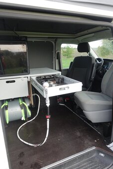 VW Transporter obytný 2021, 22 000 km - 10