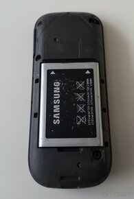Prodám zachovalé retro-mobily, pouzdra a datové kabely - 10