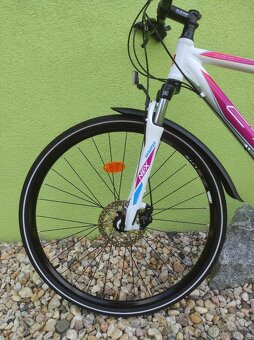 Značkové trekové kolo CTM 28"/19" - 10