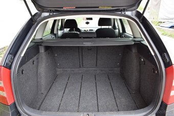 Škoda Octavia II 1.9TDi/4x4/ELEGANCE/TAŽNÉ/ - 10