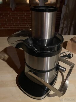 Digitální odšťavňovač Concept LO 7070 - 10