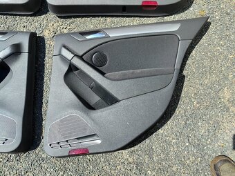 Tapeci, loketka, nářadí Golf VI - 10