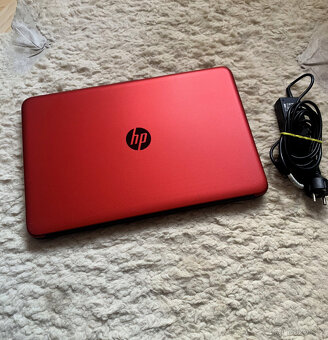 Notebook HP 15 - 4x jádro - 8GB RAM - NÁDHERNÝ NOTEBOOK - 10