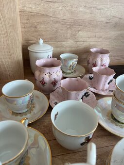 Starožitný porcelánový set hrnků - 10