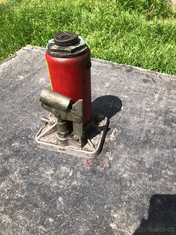 Motory,hydraulické zvedáky - 10