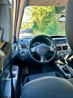 Subaru Impreza 2.0R - 10