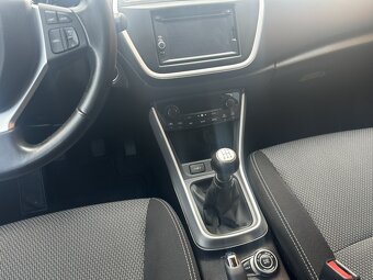 Suzuki S-Cross 1.6i 88kW 4X4 - 10