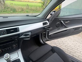 BMW E92 325i - 10