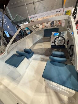 Nový motor. člun Remus 525ST + Mercury F 80 - 10