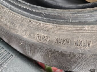 Zimní pneu Continental 205/60/16 - 10