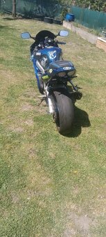 Yamaha R6 - 10