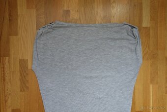 Dámské letní šedé tričko vel. S/M - 10