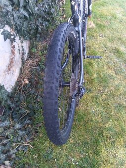Horské kolo SPECIALIZED 26". - 10