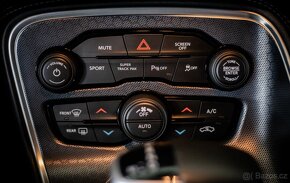 Dodge Challenger 3.6 GT AWD - 10