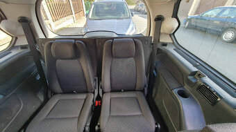 Ford Galaxy 2.0 TDCi • 2007 • 103 kw • 2 sady kol • 7 míst - 10