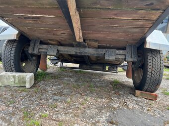 Voziík na opravu 205x114. Nemá platnou technickou kontrolu. - 10