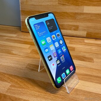 iPhone 11 64GB, žlutý (12 měsíců záruka) - 10
